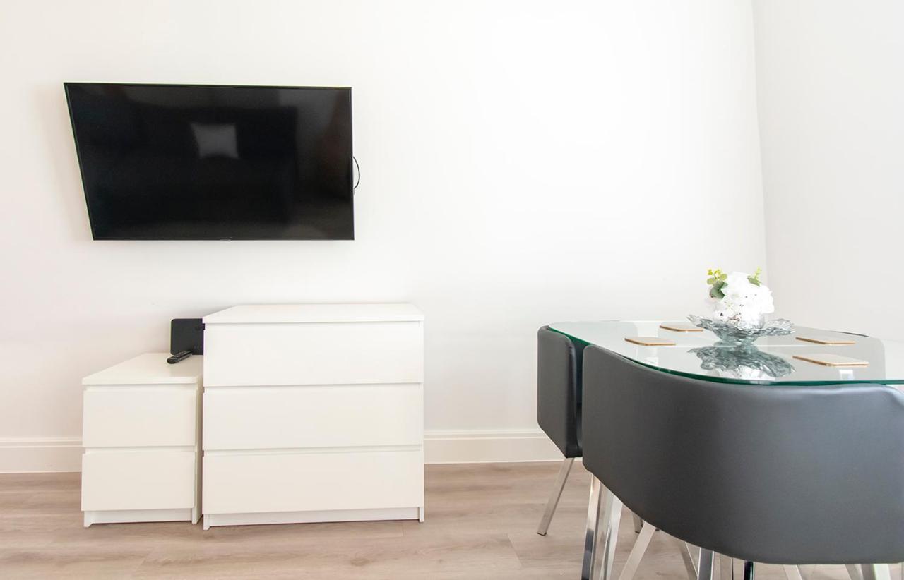 Modern 1 Bed Flat 2 Mins Walk From Restaurants Bars Clubs & Beach! Wow! Apartment Bournemouth Exterior photo